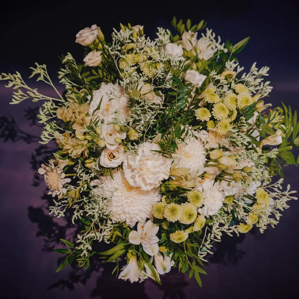 Bouquet de saison tons blancs