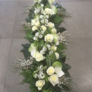 Dessus de cercueil blanc