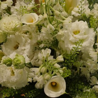 Bouquet de saison tons blancs